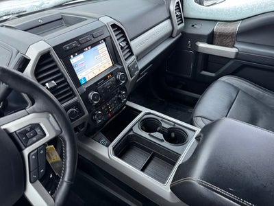 2019 Ford F-350SD Lariat w/ Navigation + Rear CHMSL Camera