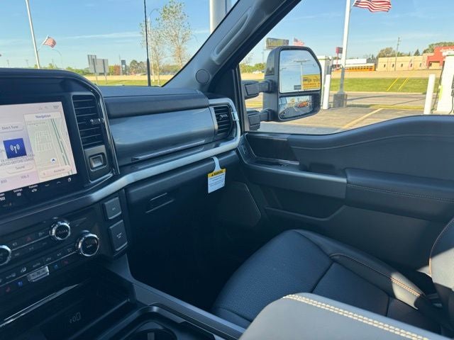 2026 Ford F-350SD Lariat w/Twin Panel Moonroof + FX4 Pkg