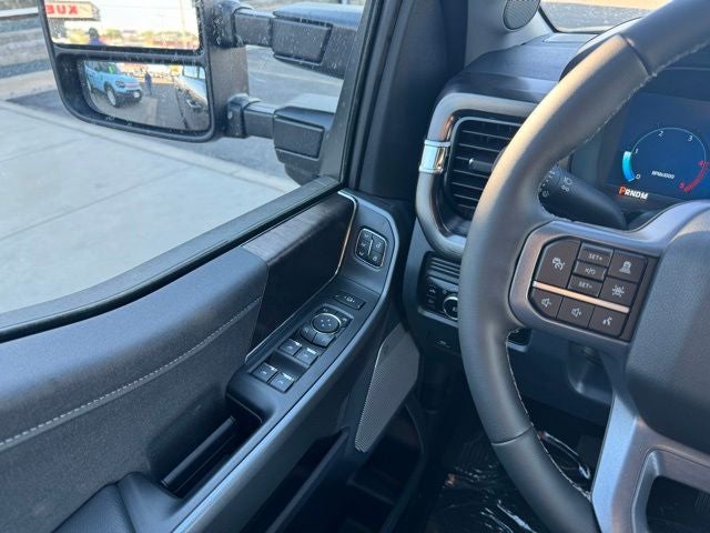 2026 Ford F-350SD Lariat w/Twin Panel Moonroof + FX4 Pkg
