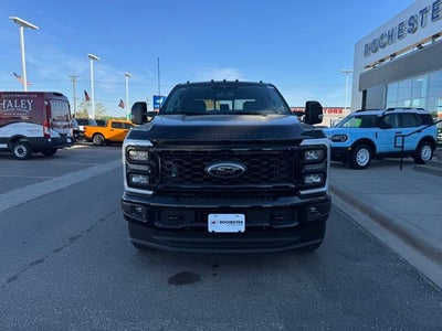 2026 Ford F-350SD Lariat w/Twin Panel Moonroof + FX4 Pkg