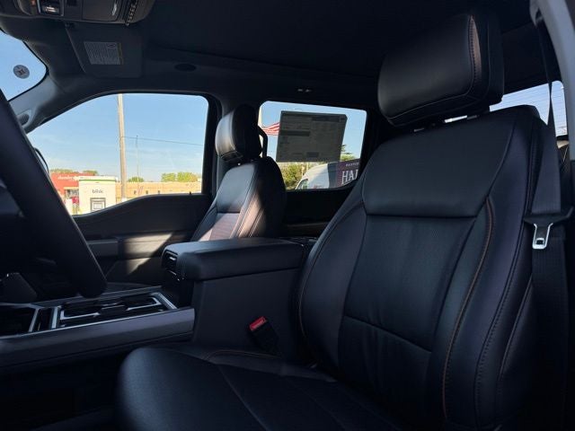 2026 Ford F-350SD Lariat w/Twin Panel Moonroof + FX4 Pkg