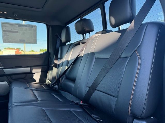 2026 Ford F-350SD Lariat w/Twin Panel Moonroof + FX4 Pkg