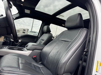 2022 Ford F-350SD Lariat Special w/ Twin Panel Moonroof + 360 Camera