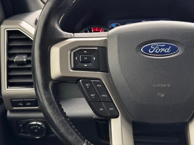 2022 Ford F-350SD Lariat Special w/ Twin Panel Moonroof + 360 Camera