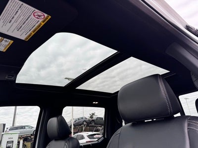 2022 Ford F-350SD Lariat Special w/ Twin Panel Moonroof + 360 Camera