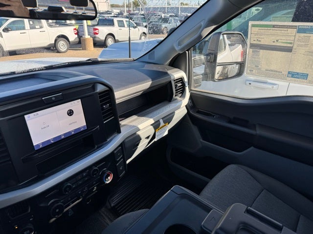 2026 Ford F-350SD XL w/Tailgate Step + 5th Wheel Prep