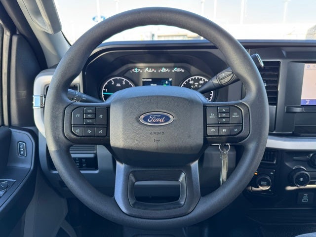 2026 Ford F-350SD XL w/Tailgate Step + 5th Wheel Prep