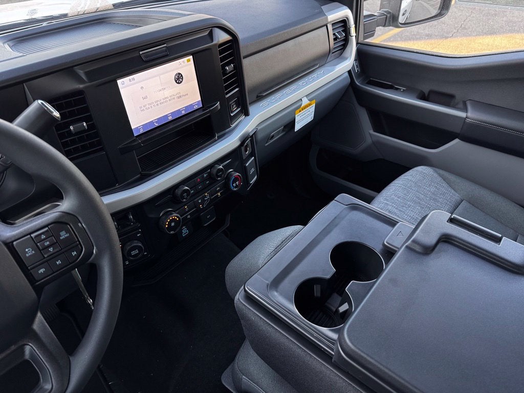2027 Ford F-350SD XLT