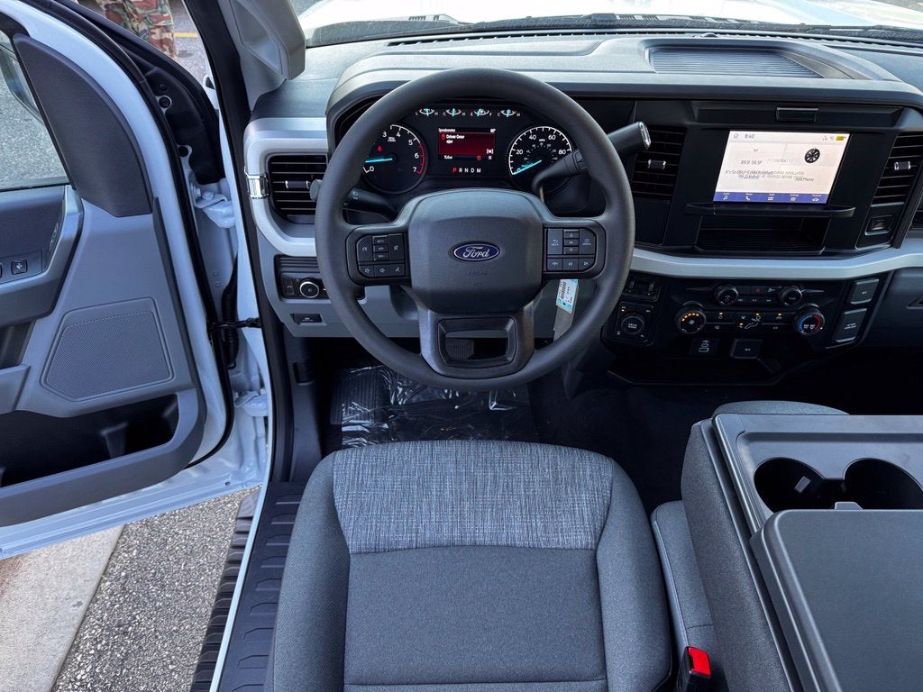 2027 Ford F-350SD XLT