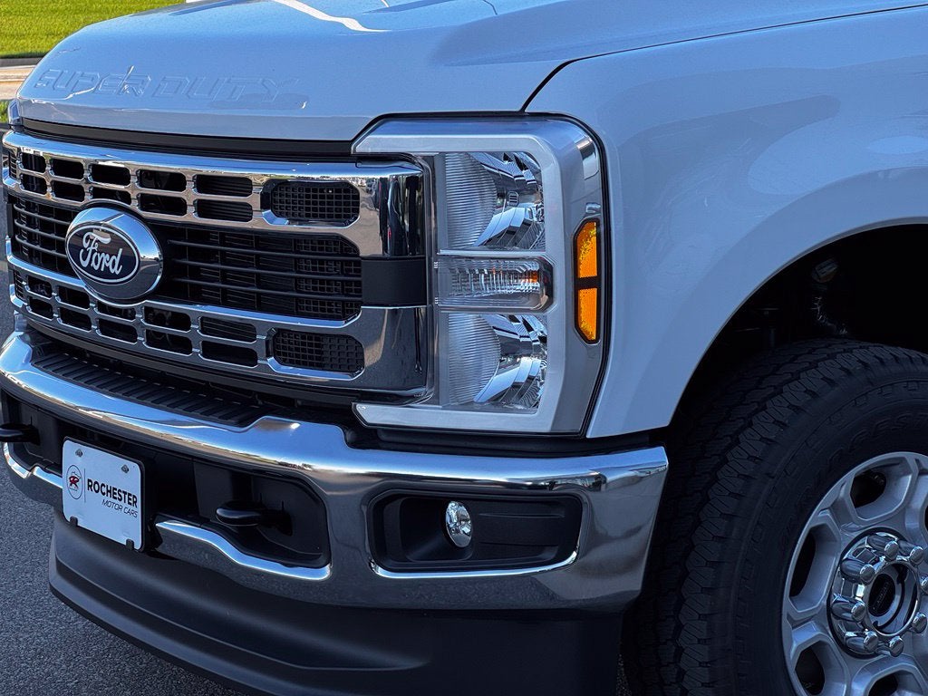 2027 Ford F-350SD XLT