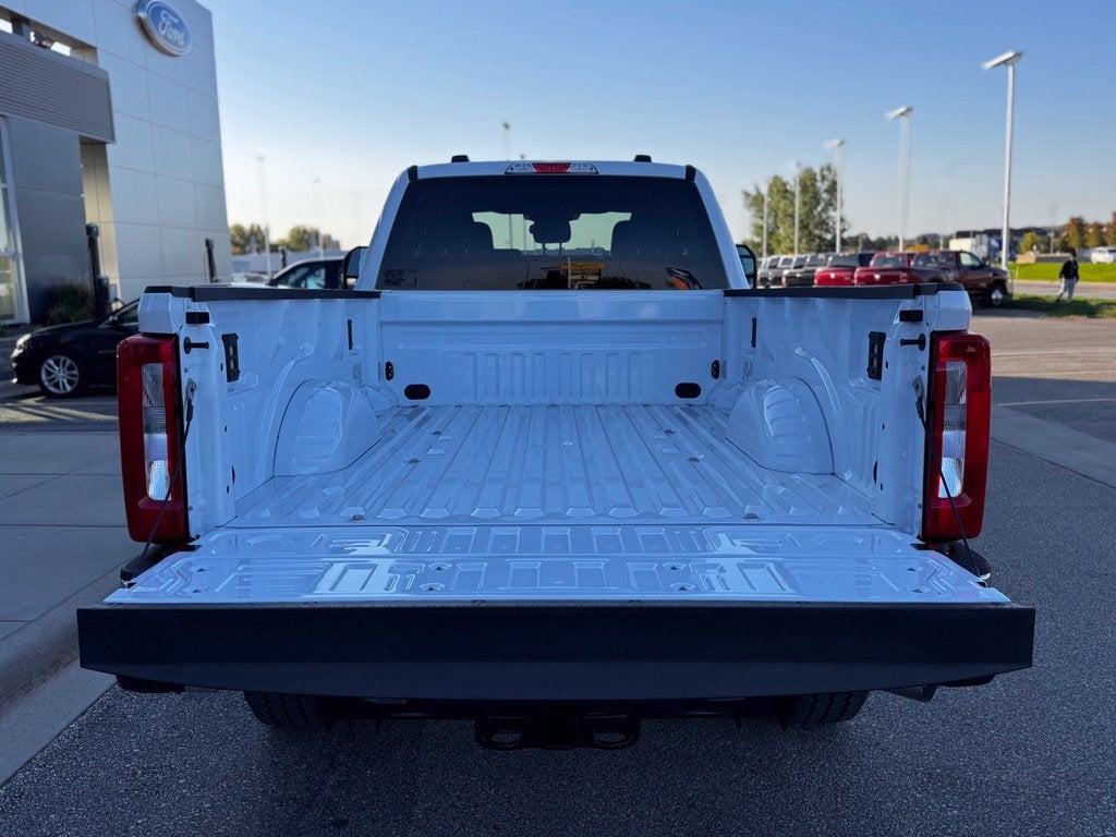 2027 Ford F-350SD XLT