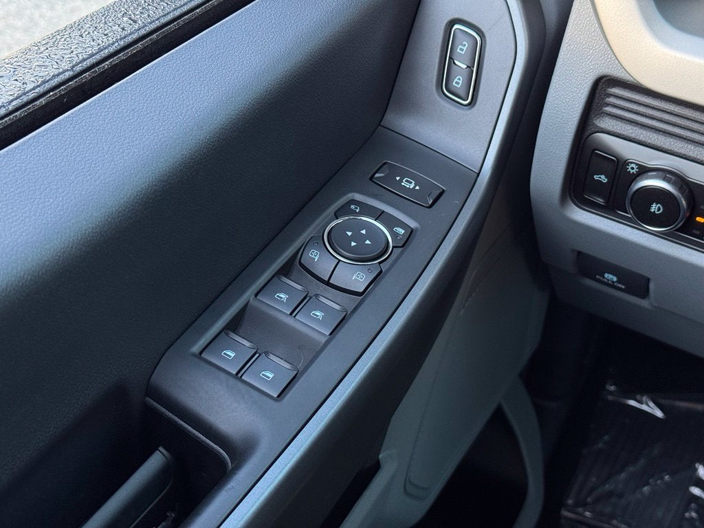 2027 Ford F-350SD XLT