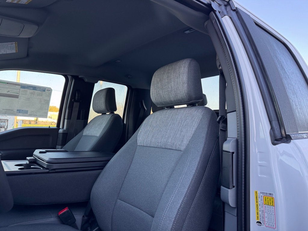2027 Ford F-350SD XLT