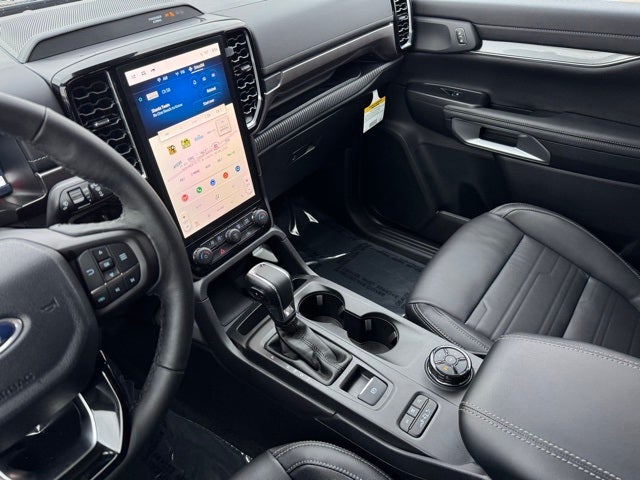 2025 Ford Ranger Lariat w/Chrome Pkg + Advanced Tow Pkg