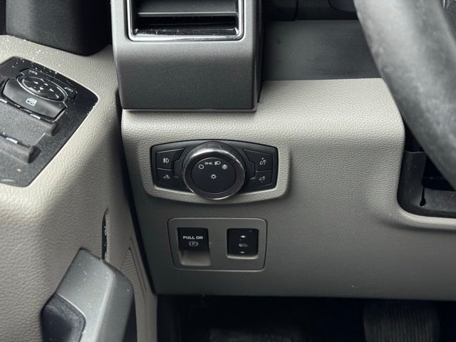 2019 Ford F-150 XLT w/ Navigation + Max Tow Package