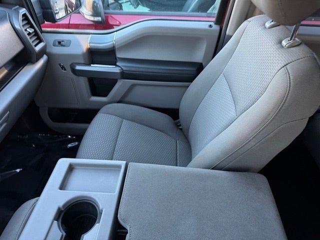 2017 Ford F-150 XLT w/ Navigation + Trailer Tow Package