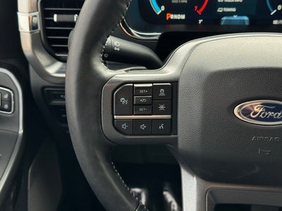 2023 Ford F-150 Lariat w/ Twin Panel Moonroof + Heated Steering Wheel