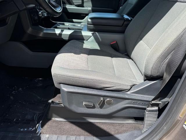 2021 Ford F-150 Lariat w/ Tow Package & Tailgate Step