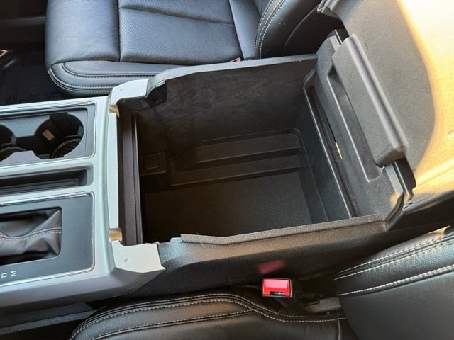 2019 Ford F-150 Lariat w/ Heated Steering Wheel + Tow Package