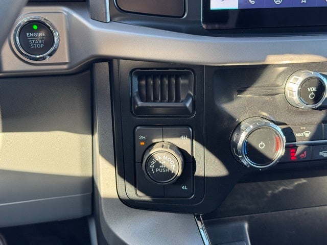 2023 Ford F-150 XLT w/ Intelligent Access + Front Bucket Seats