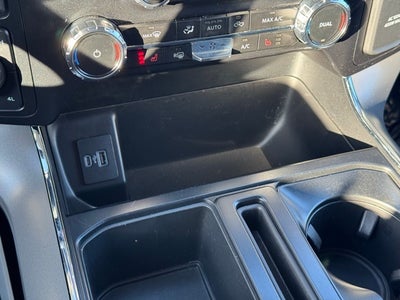 2023 Ford F-150 XLT w/ Intelligent Access + Front Bucket Seats