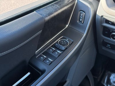 2023 Ford F-150 XLT w/ Intelligent Access + Front Bucket Seats