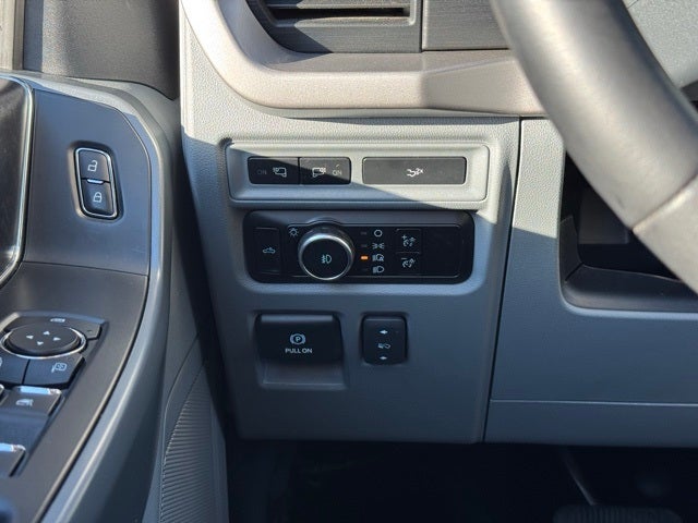 2023 Ford F-150 XLT w/ Intelligent Access + Front Bucket Seats