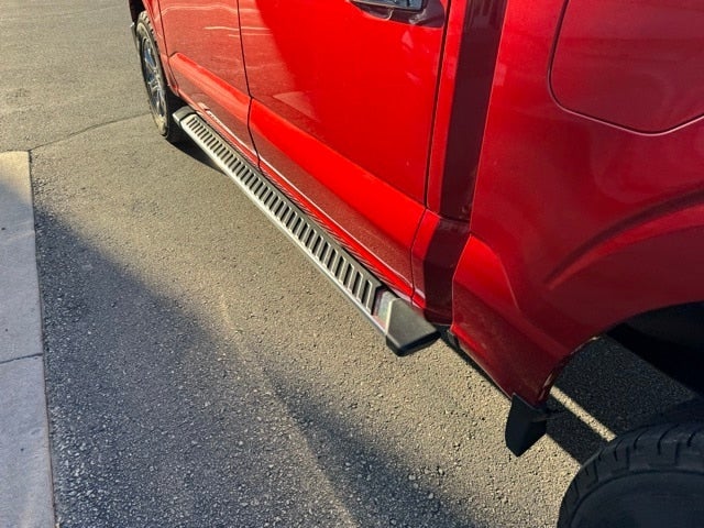 2023 Ford F-150 XLT w/ Intelligent Access + Front Bucket Seats