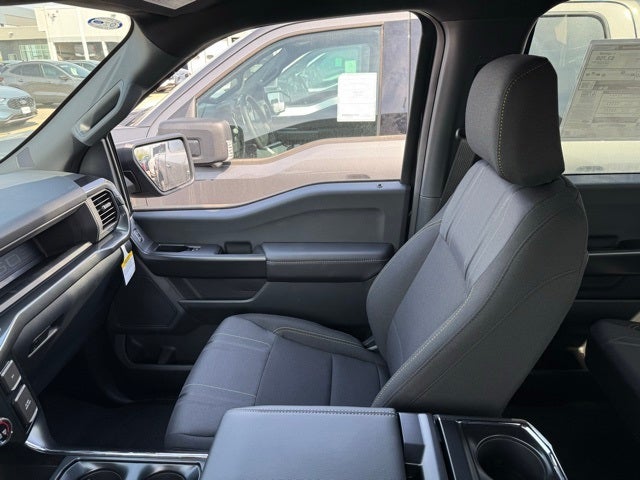 2025 Ford F-150 STX w/Black Appearance