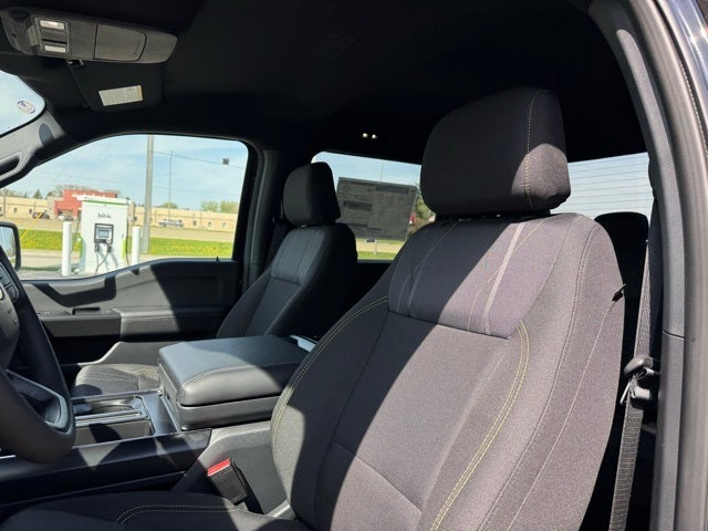 2025 Ford F-150 STX w/Black Appearance