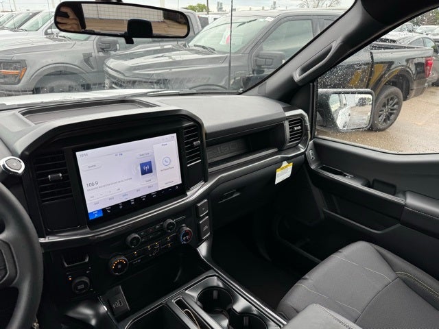 2025 Ford F-150 STX w/20" Gloss Black Wheels