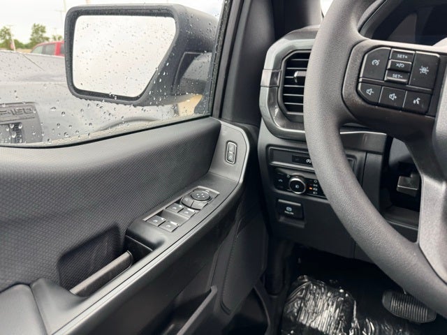 2025 Ford F-150 STX w/20" Gloss Black Wheels