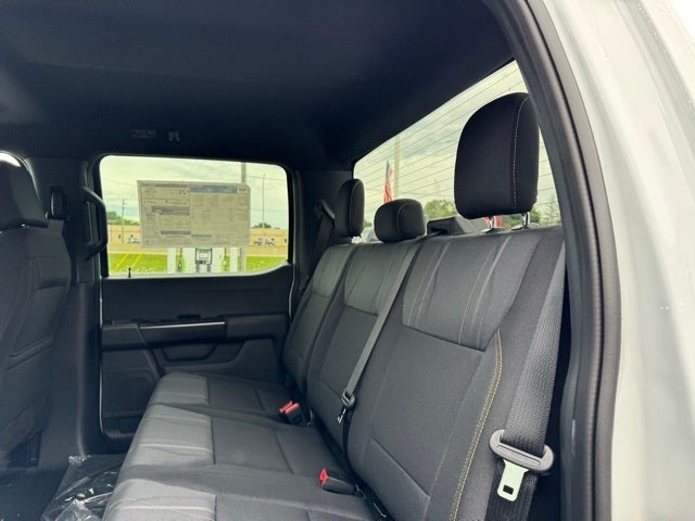 2025 Ford F-150 STX w/20" Gloss Black Wheels