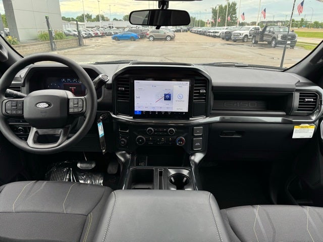 2025 Ford F-150 STX w/20" Gloss Black Wheels