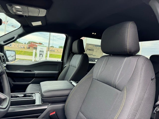 2025 Ford F-150 STX w/20" Gloss Black Wheels