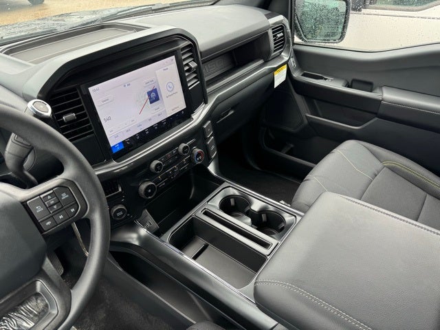 2025 Ford F-150 STX w/20" Gloss Black Wheels