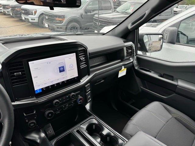 2025 Ford F-150 STX w/20" Gloss Black Wheels