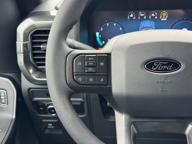 2025 Ford F-150 STX w/20" Gloss Black Wheels