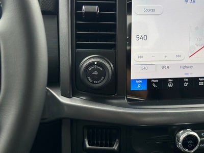 2025 Ford F-150 XLT w/Tailgate Step + 1 Year Bluecruise