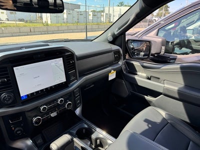 2025 Ford F-150 XLT w/Twin Panel Moonroof + Tailgate Step