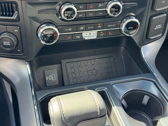 2025 Ford F-150 XLT w/Twin Panel Moonroof + Tailgate Step