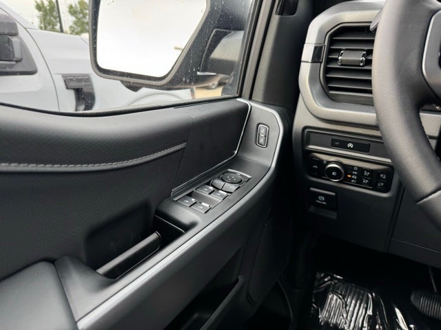 2025 Ford F-150 XLT w/ Black Appearance Package Plus