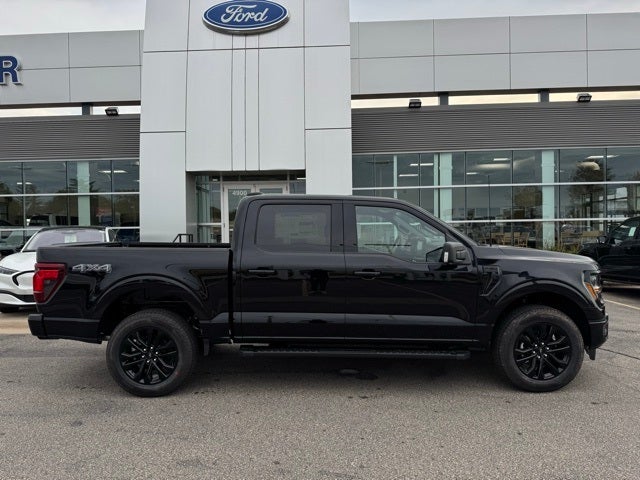 2025 Ford F-150 XLT w/ Black Appearance Package Plus