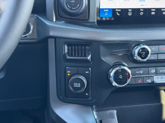 2025 Ford F-150 XLT w/Blue Cruise + Dual Exhaust