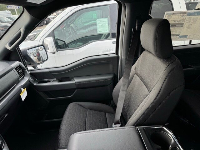 2025 Ford F-150 XLT w/ Black Appearance Package