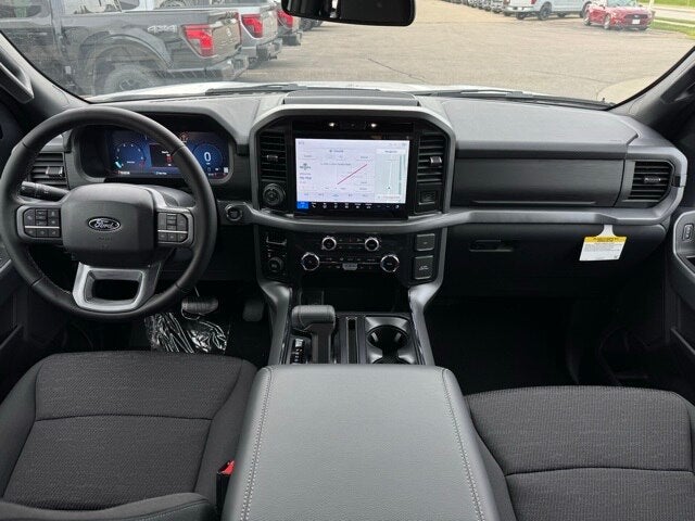 2025 Ford F-150 XLT w/ Black Appearance Package