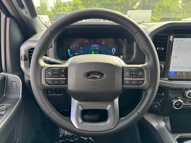 2025 Ford F-150 XLT w/ Blk Appearance Pkg