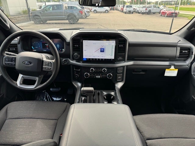 2025 Ford F-150 XLT w/ Blk Appearance Pkg