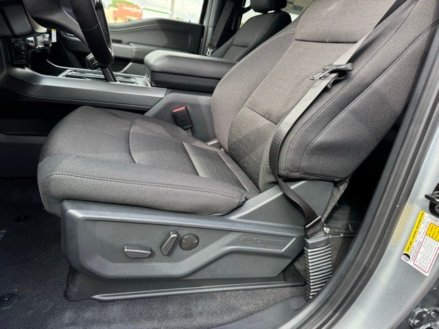 2025 Ford F-150 XLT w/ Blk Appearance Pkg