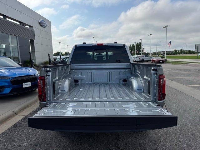 2025 Ford F-150 XLT w/ Blk Appearance Pkg